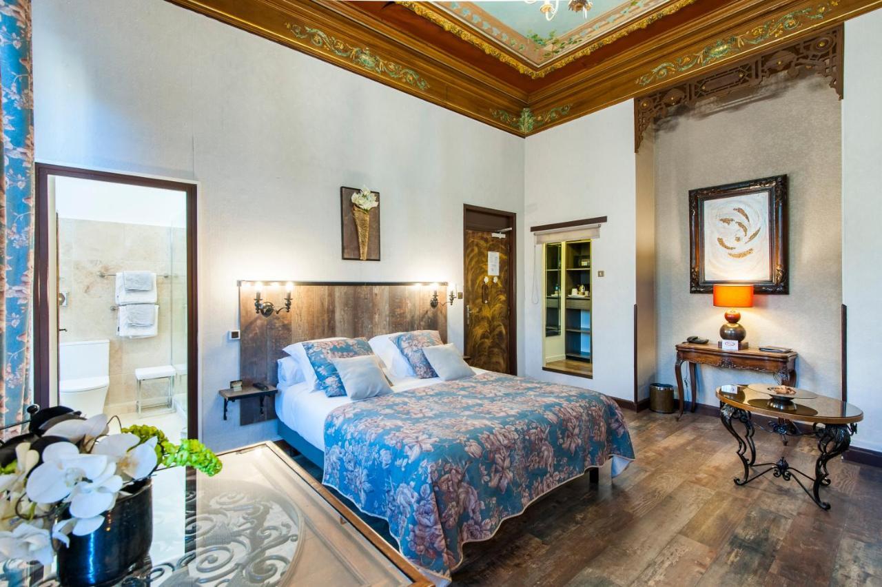 Hotel De Charme Le Provence Салон-де-Прованс Екстер'єр фото